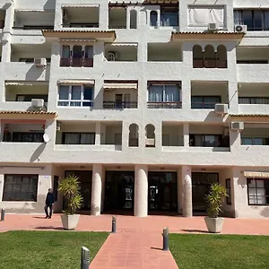https://apartamento-vistahermosa-412.es-andalucia.com